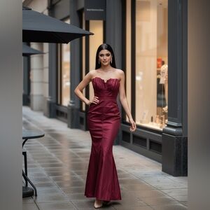 NWOT Chic Wine Red Mermaid Strapless Dress